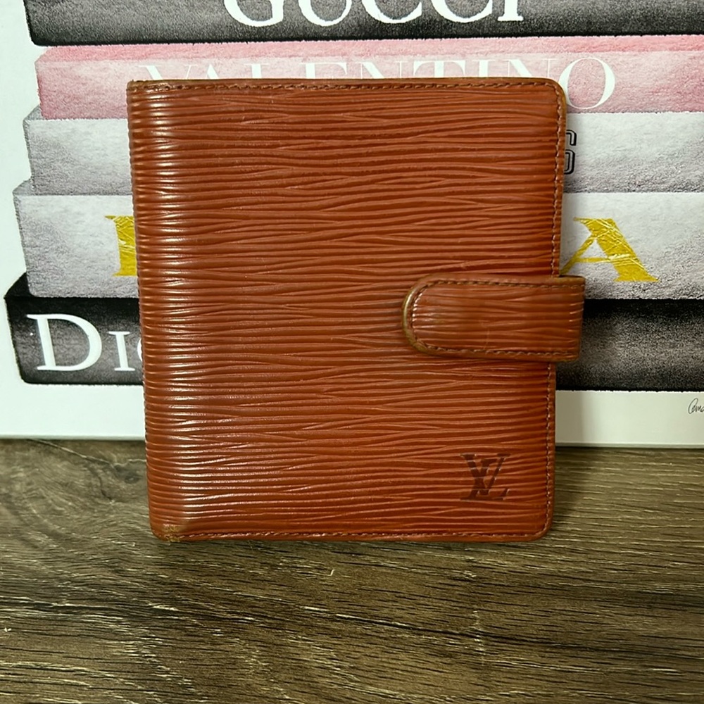 GUC Louis Vuitton Epi compact wallet